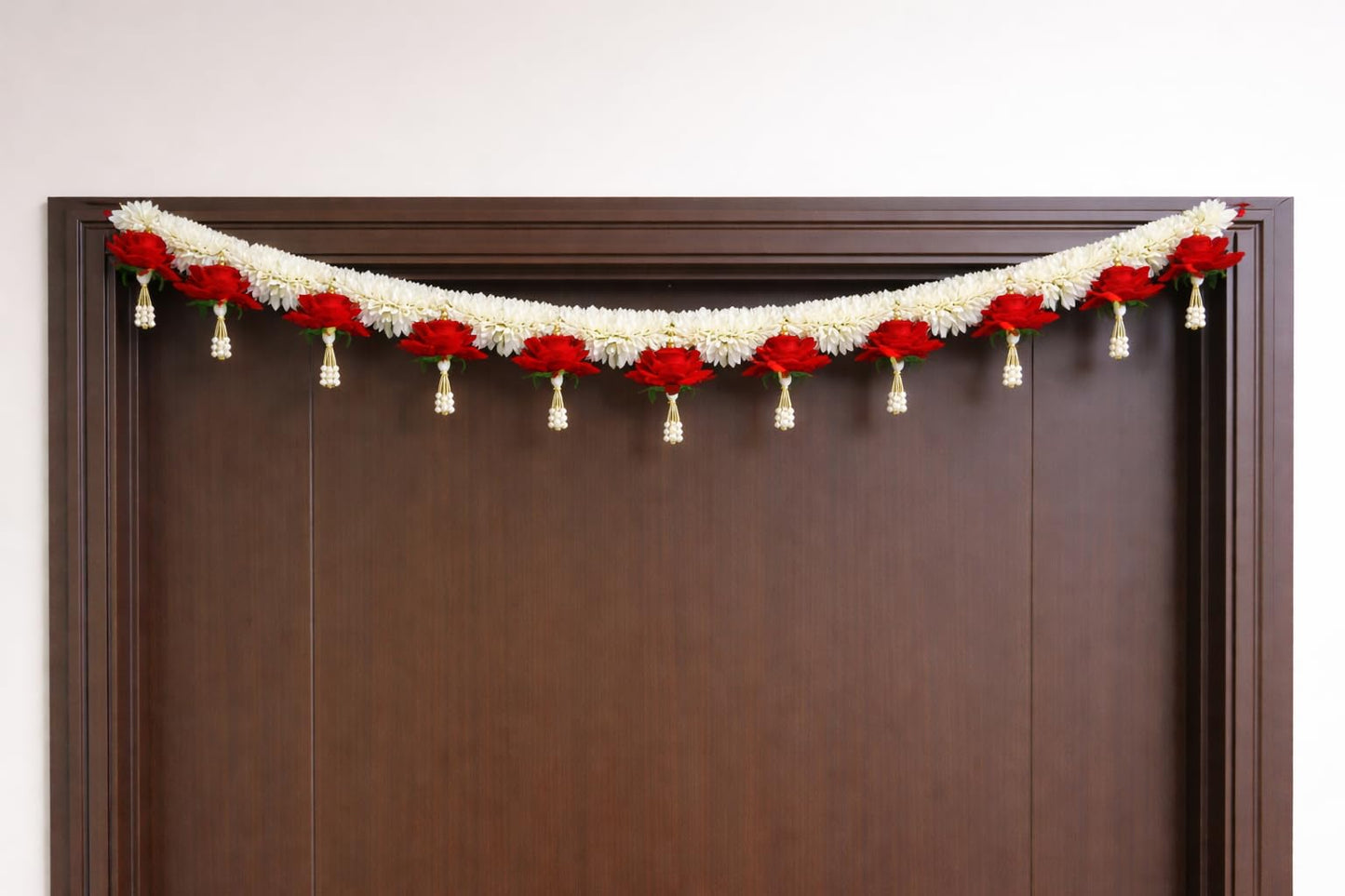 Sellplus Handcrafted White Paper Gajra Artificial Flower Garland Bandhanwar with Red Velvet Rose Pearl Latkan Decorative Door Hanging for Main Entrance | Pack of 1 (BDHW247-1 (Red))
