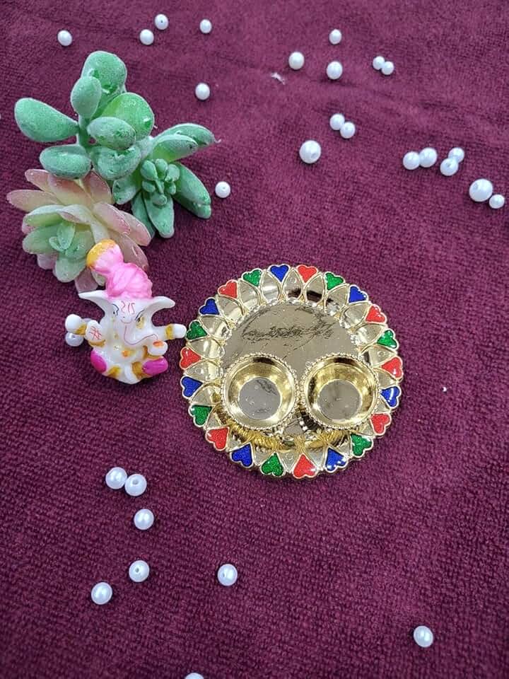 Combo of 1 Rakhi for Brother with Round Heart Shape Haldi kumkum Chandhan Holder Plate Gifts Combo With Small Lord Set,Brother Rakhi Set (Ganesh Ji)