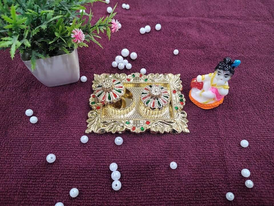 Combo of 1 Rakhi for Brother with Squar Shape Haldi kumkum Chandhan Holder Plate Gifts Combo With Small Lord Set,Brother Rakhi Set (Krishna Ji)