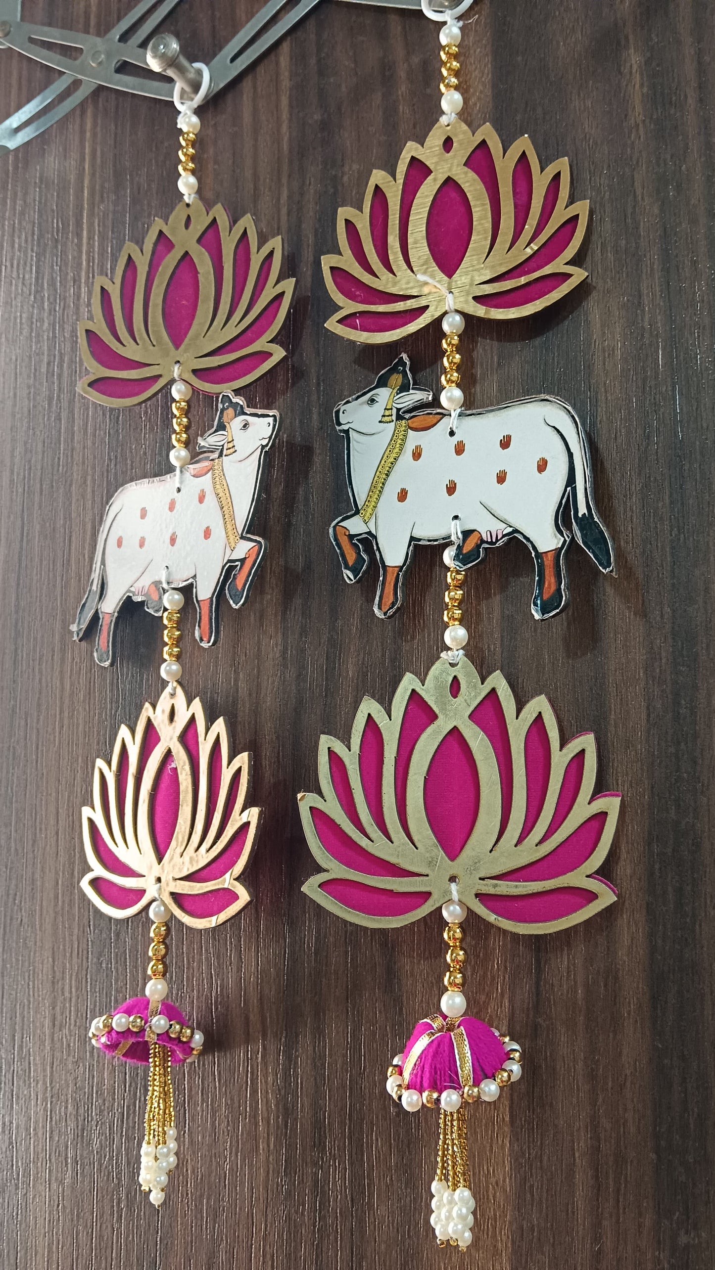 Nutts Lotus Hanging Decor Ideal For Stylish Living Spaces Adds Elegant And Trendy Look To Home Interiors Perfect For Contemporary Wall Decoration