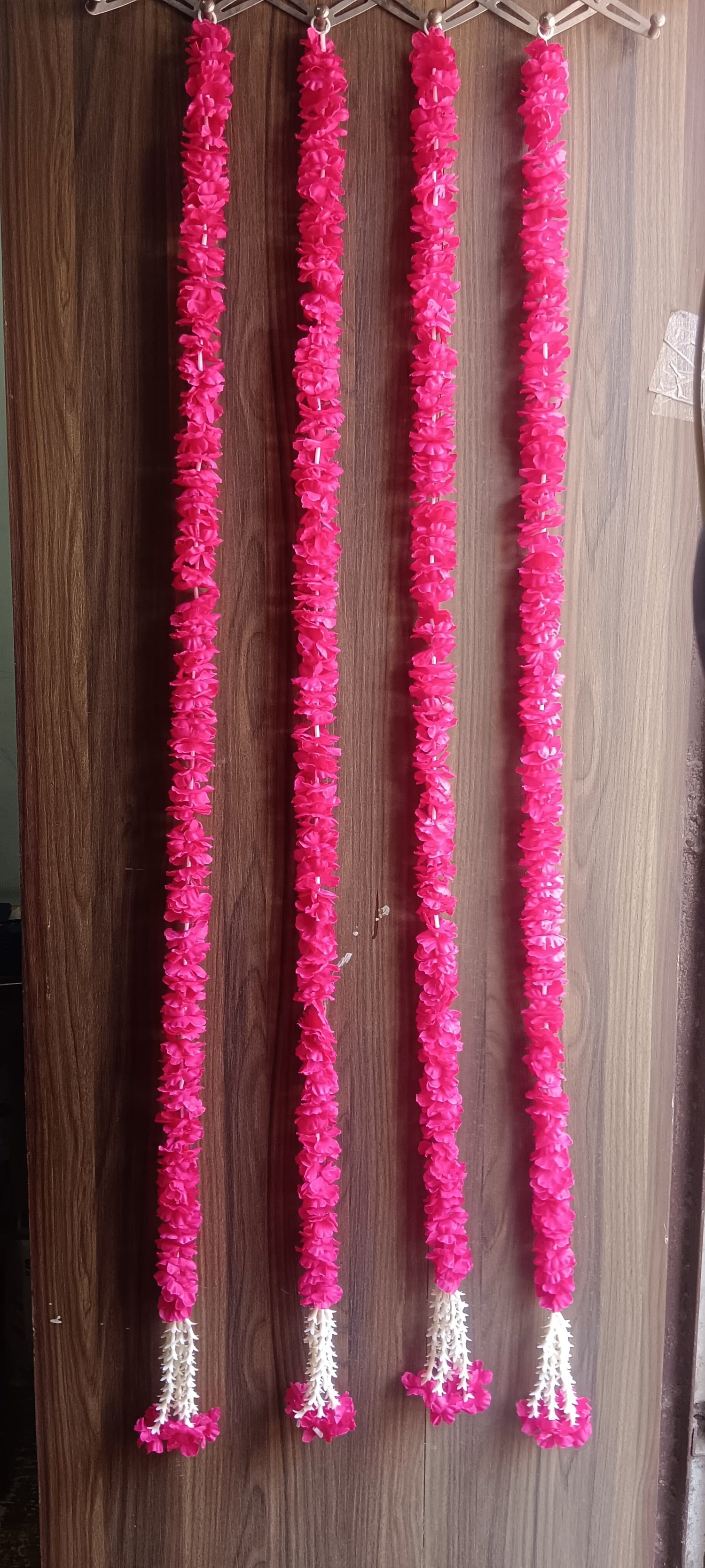 FLOWER HANGING