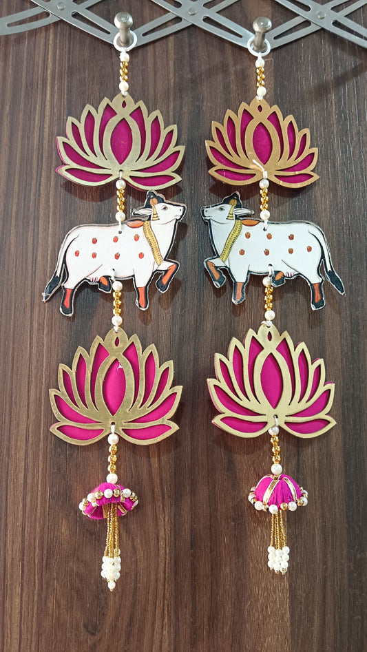Nutts Lotus Hanging Decor Ideal For Stylish Living Spaces Adds Elegant And Trendy Look To Home Interiors Perfect For Contemporary Wall Decoration