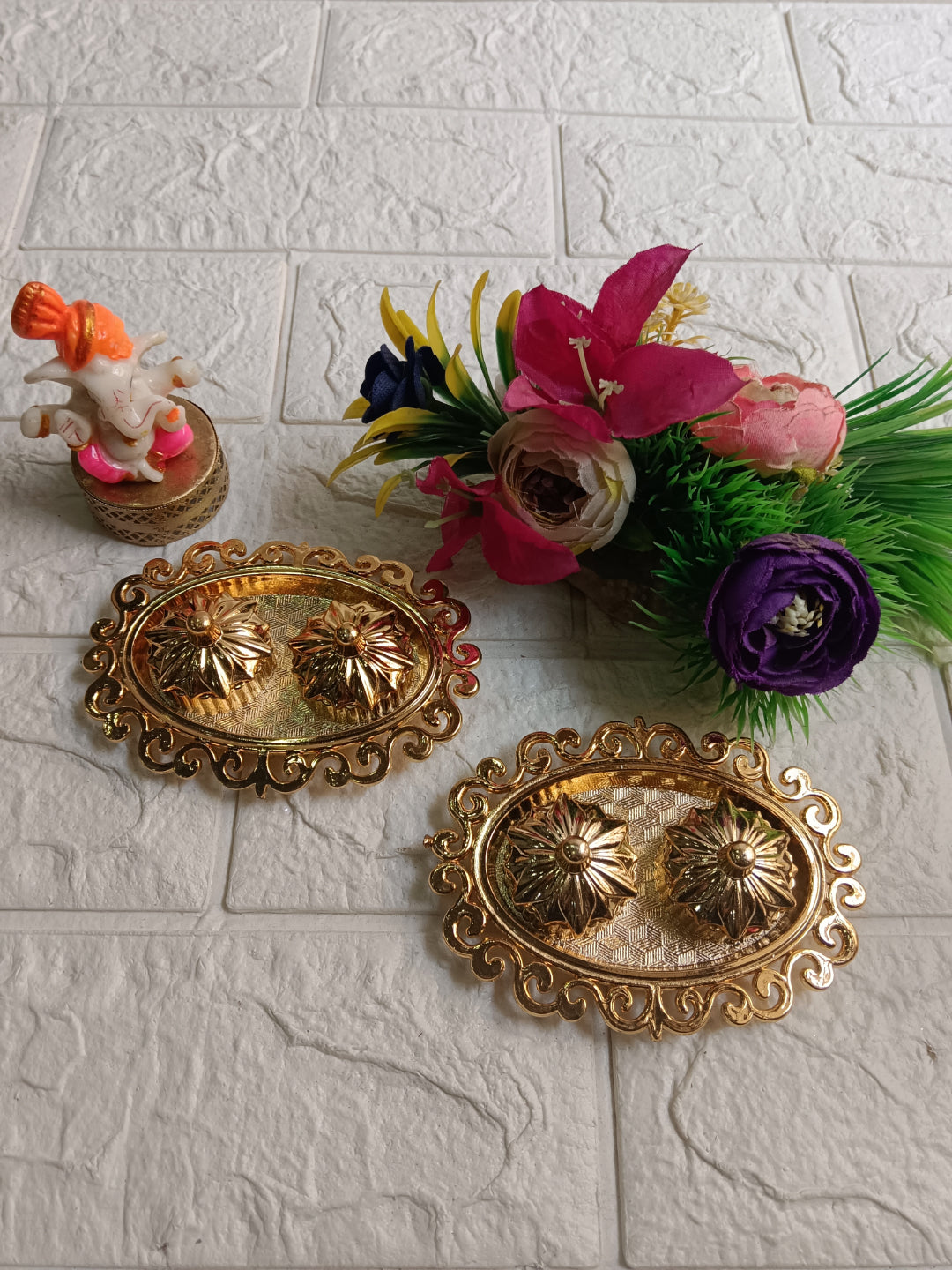 Nutts Decorative Traditional Pooja Thali Elegant Festival Prayer Plate for Home Temple Daily Worship Religious Rituals Festive Decoration (PoojaP29-1)