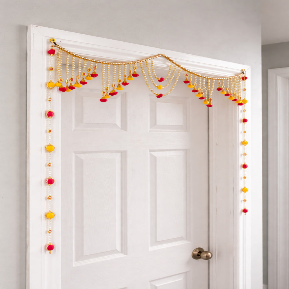 Nutts Decorative Bandhanwar with Flowers and Tassels