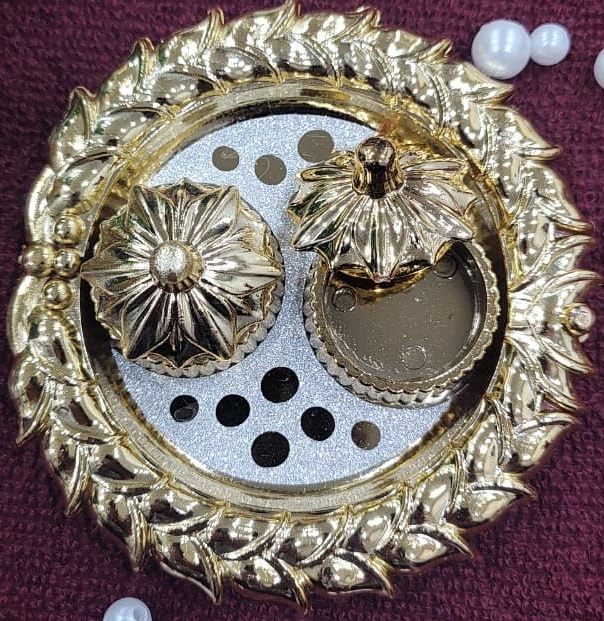 Nutts Decorative Pooja Thali Haldi Kumkum Chandhan Holder Plate Gifts With Small Lord Set for Home & Office Decoration & Gifting (Ganesh Ji) (PoojaP38-1)