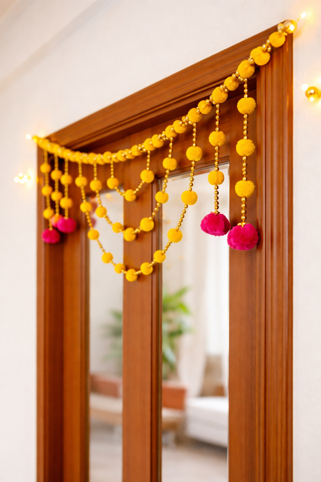 Nutts Classic Indian Bandhanwar Hanging for Home Decor