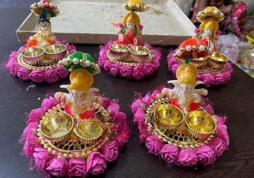 Lord Ganesh & Laxmi Ji Chandan Roli Kumkum Chawal Holder Home Decorative for Pooja and Gift Purpose (Set of 2)