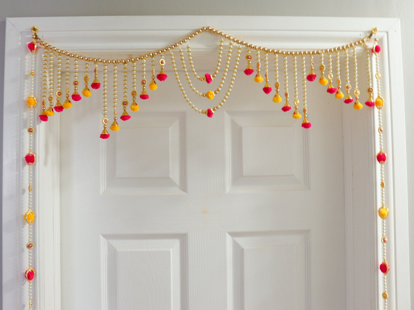 Nutts Decorative Bandhanwar with Flowers and Tassels