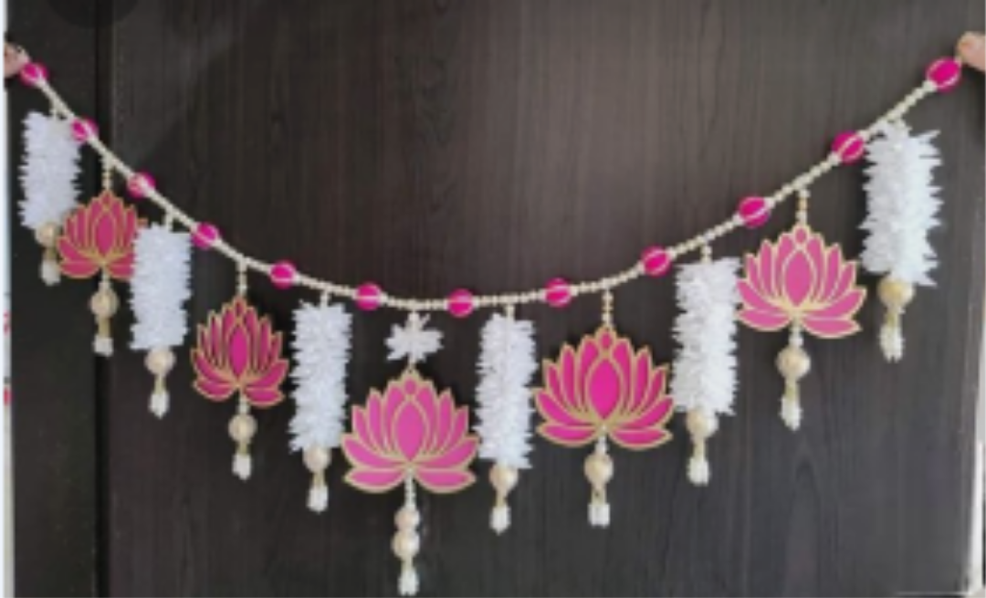 Nutts Handmade Festive Floral Bandhanwar Toran