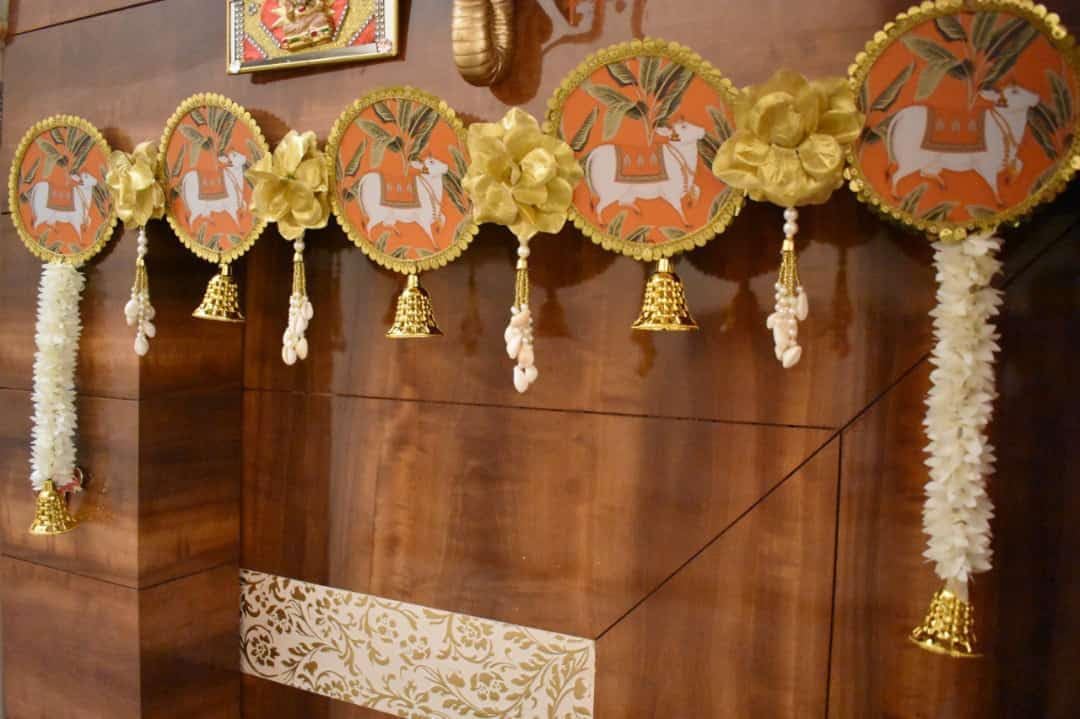 Sellplus Handmade Bandhanwar Artificial Flower Decorations | Decoartive Floral Bandhanwar for Main Door Entrance and Welcoming Area Decorations (Pack of 1) (BDHW557)