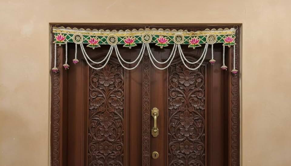 Rose with Peony Latkan Bandhanwar for | Festival Decoration | Diwali,Janmastami Decoration | Wedding Decor Enhance Your Space with Graceful Touches(BDHW70)