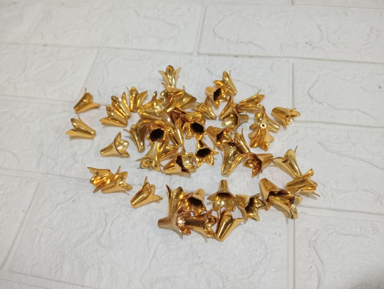 Nutts Handmade Golden Decor Items for Art & Craft and Home Festival Decorations Crafts (Pack of 50) (RM-GI013)