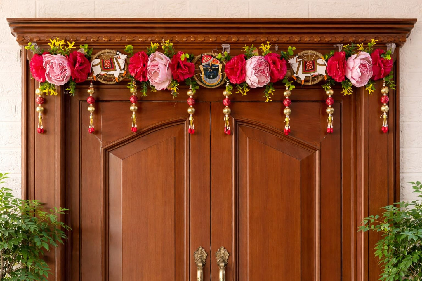 Sellplus Traditional Handmade Divine Artificial Flower Bandhanwar | Decoartive MDF Shrinath Ji Florel Beads Bandhanwar for Main Door Entrance and Welcoming Area (Pack of 1) (BDHW418)