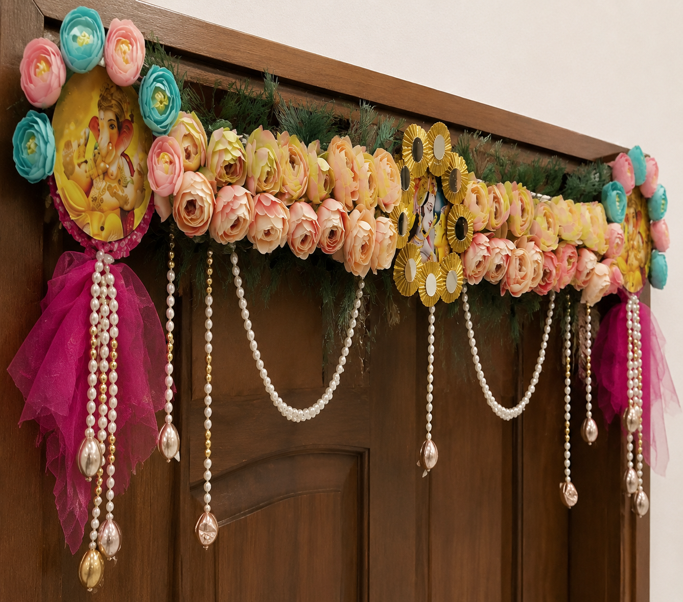 Nutts Decorative Radha Krishan with Ganesh ji Pearls Tassel Bandhanwar For Home Decor Festive Decor