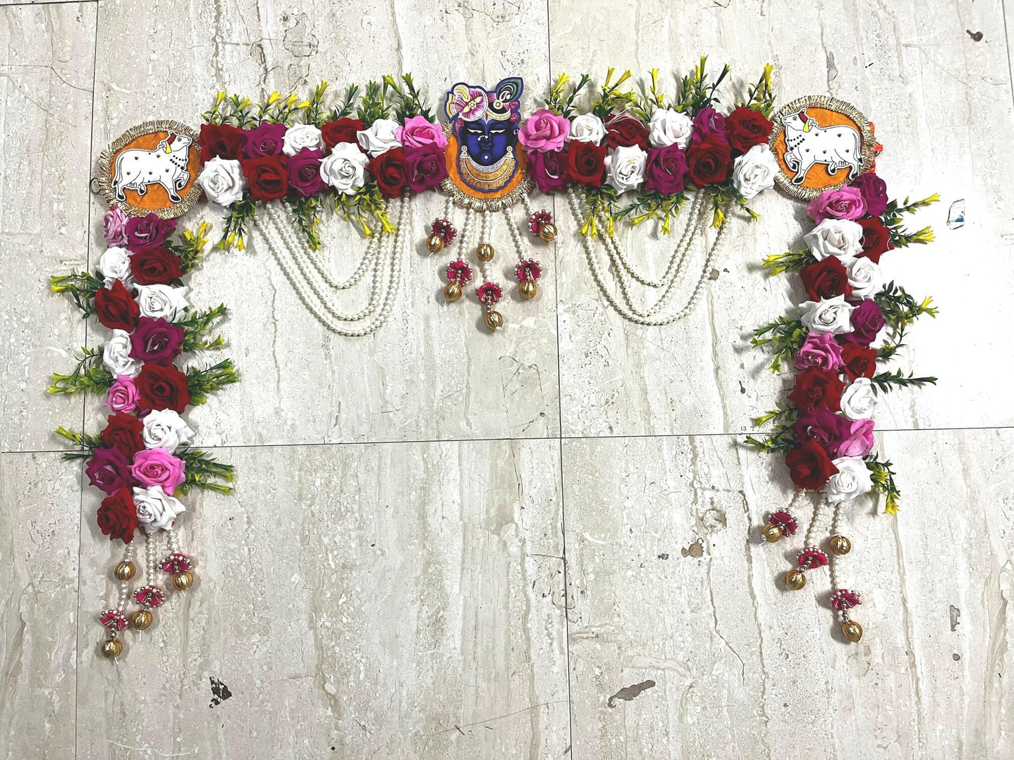 Sellplus Traditional Handmade Divine Artificial Flower Bandhanwar | Decoartive MDF Radha Krishna and Ganesh Ji Florel Beads Bandhanwar for Main Door Entrance and Welcoming Area (Pack of 1) (BDHW479)